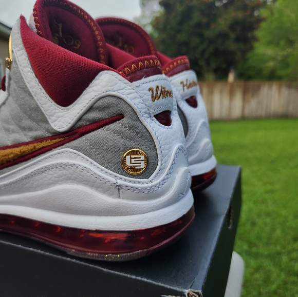 ITEM FOR SALE: Size 8.5 - Nike LeBron 7 MVP 2020  CONDITION: DEAD STOCK- Brand - Picture 4 of 15